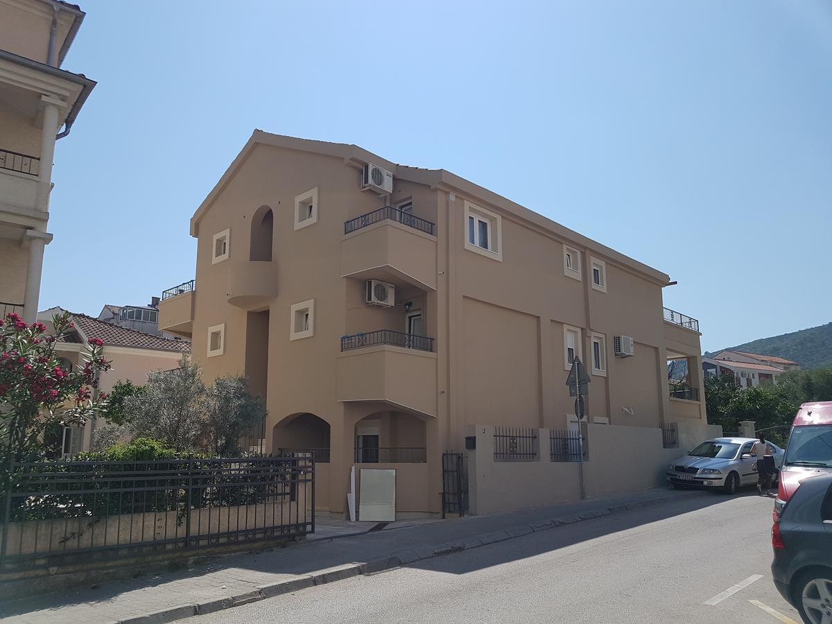 Apartments And Rooms Lijesevic Budva Luaran gambar